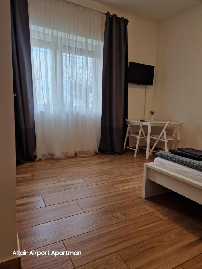 Altair Airport Apartman Vecsés Esterno foto